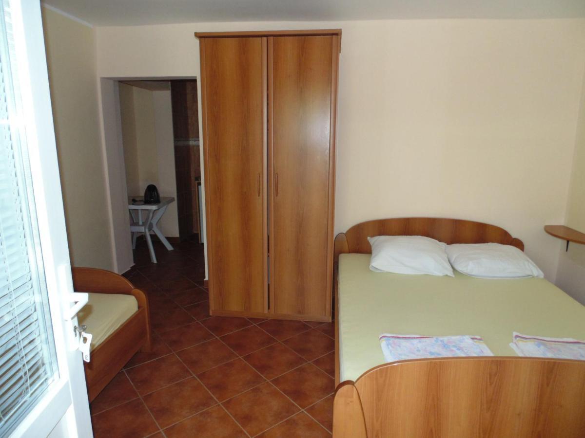 Apartments Macaso Bar Quarto foto